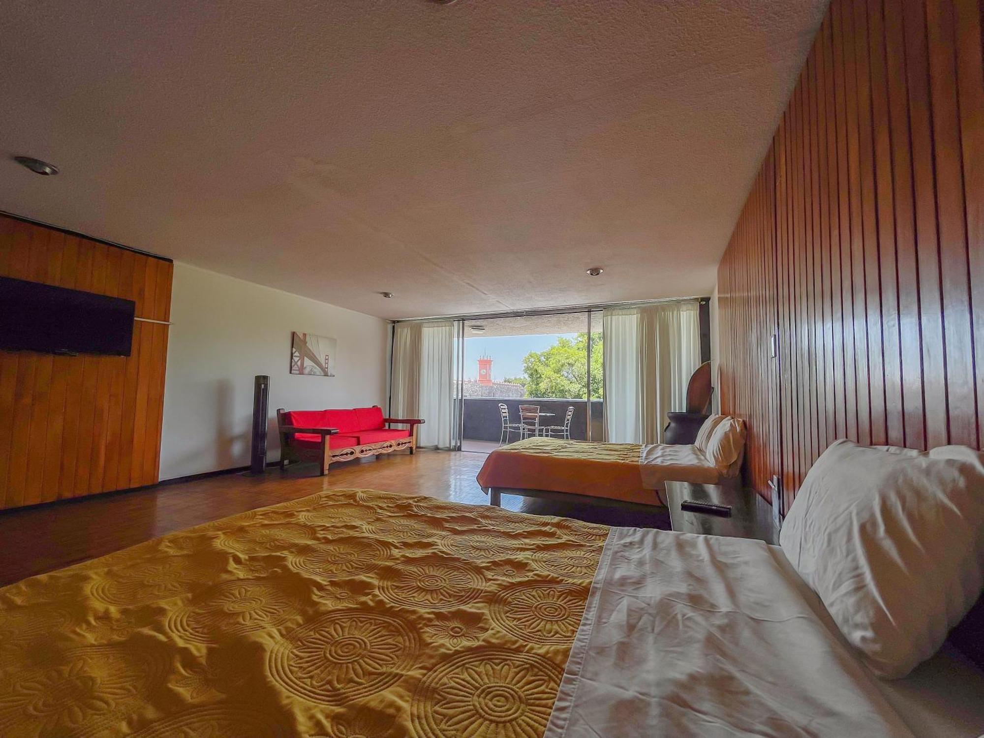 Suites Las Plazas Cuernavaca Exterior foto